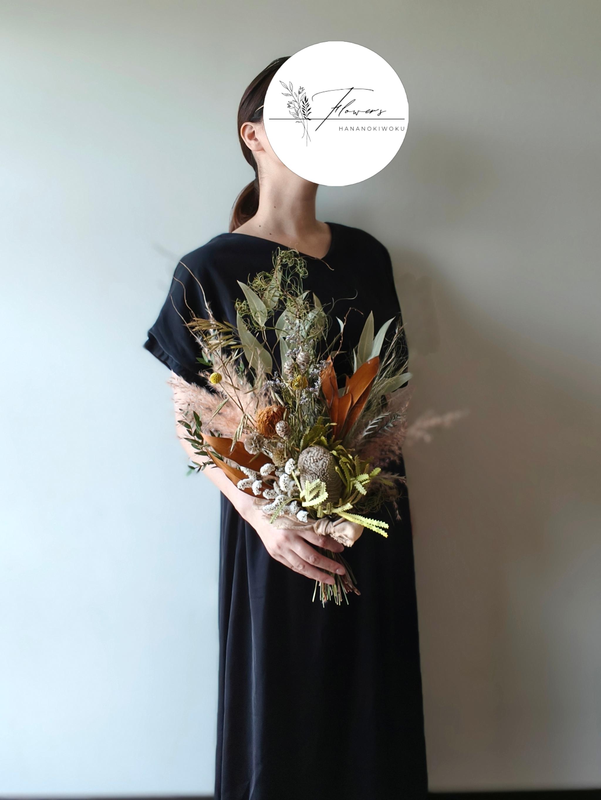 ワイルドフラワーのドライフラワースワッグブーケ ウェディングブーケ前撮り 和装 インテリア ユーカリ バンクシア リース | 7枚目